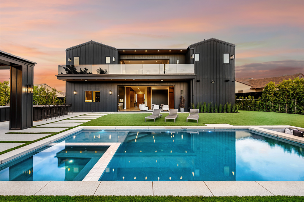 Residential Architect Pool Side Living